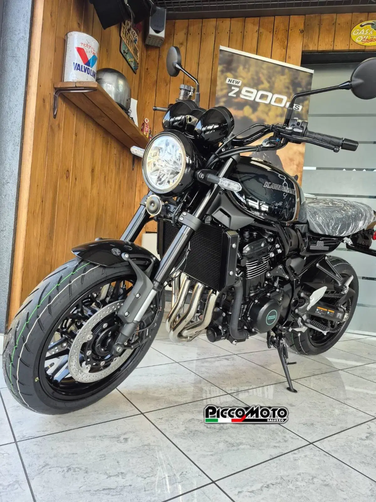 Kawasaki Z 900 RS Black Ball Edition (2026) (9)