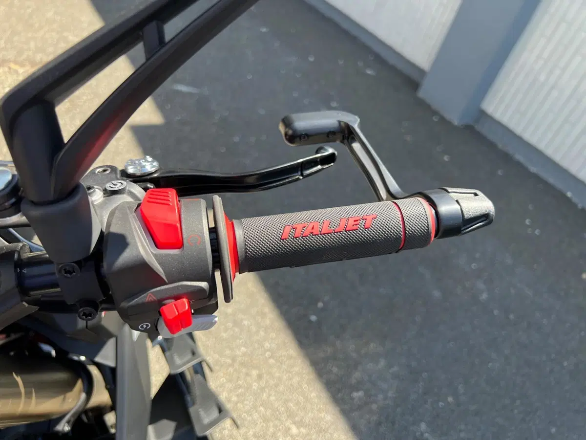 Italjet Moto Dragster 700 Twin Limited Factory Edition (2024 - 25) (13)