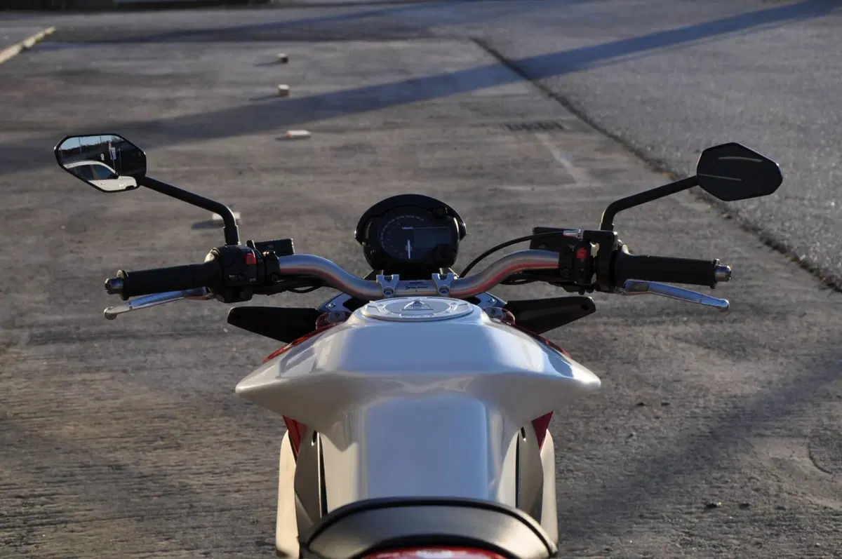 Bimota DB6 Delirio E (2006 - 15) (8)