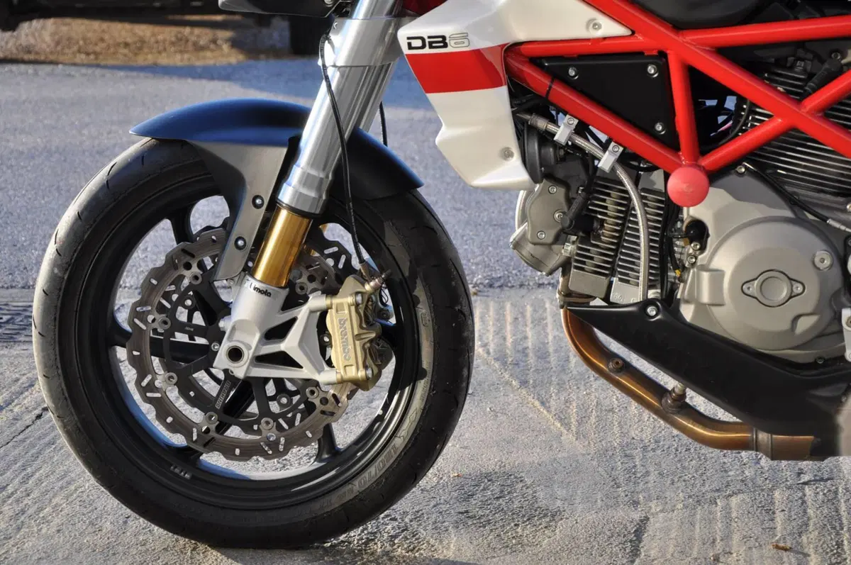 Bimota DB6 Delirio E (2006 - 15) (12)