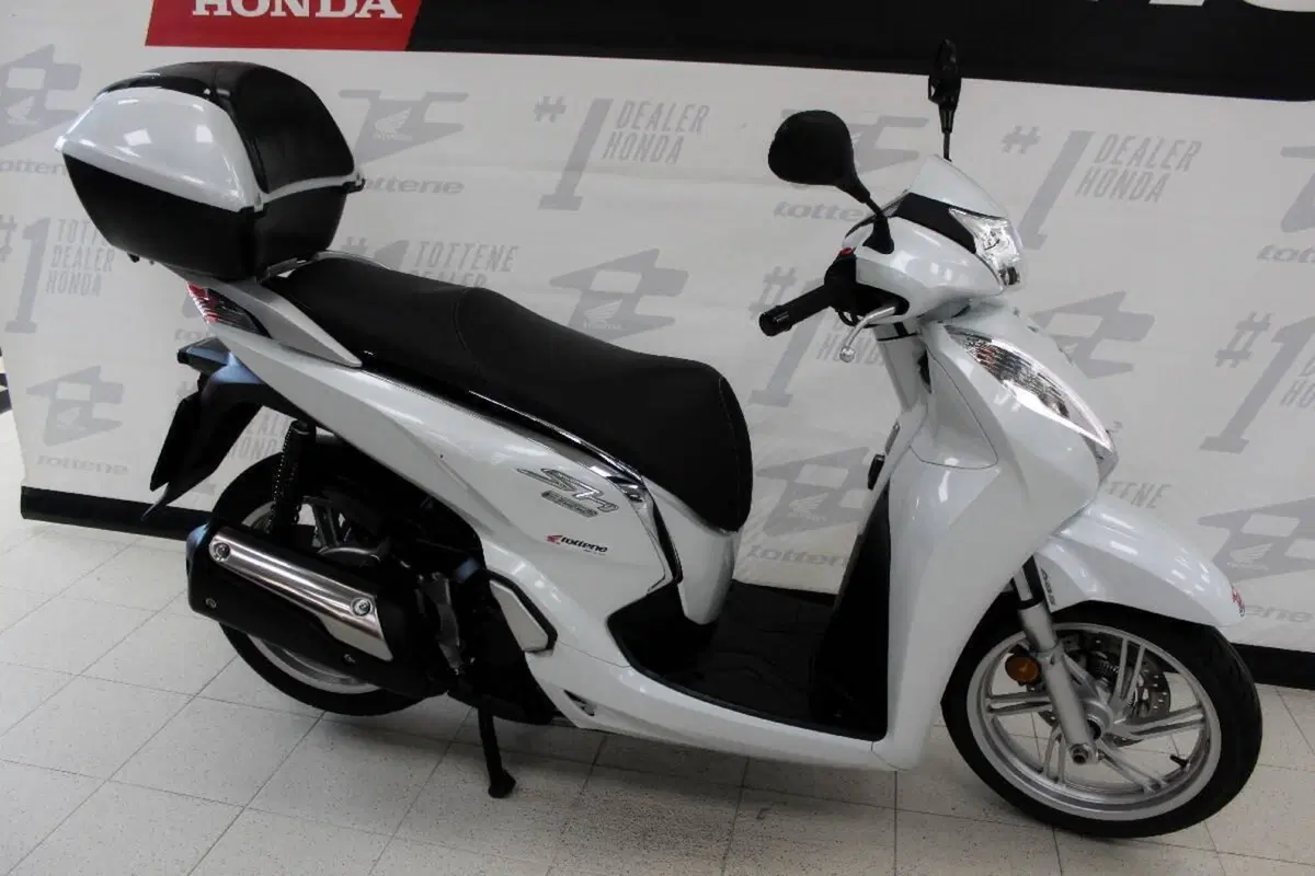 Honda SH 300 i ABS (2016 - 20) (3)