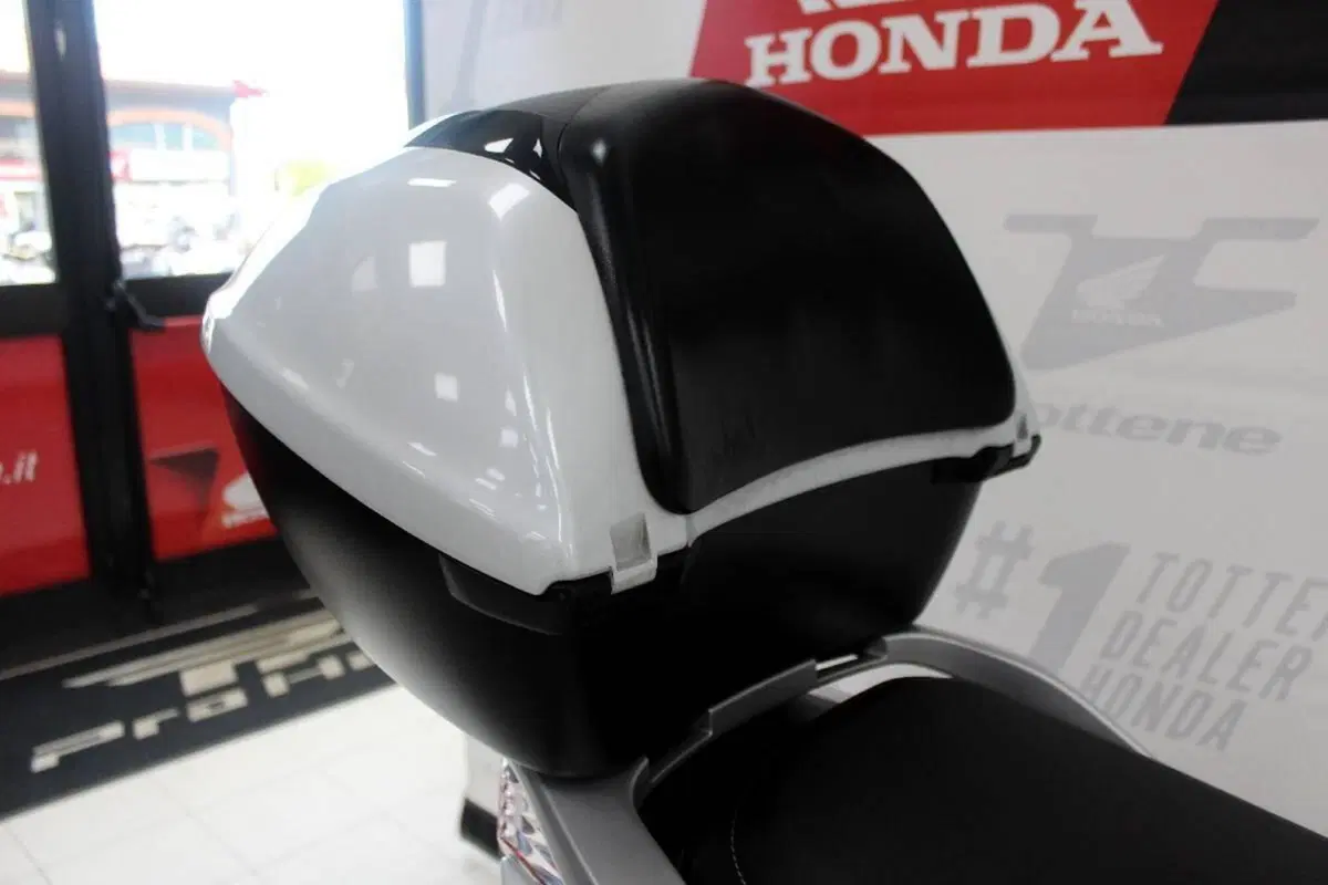 Honda SH 300 i ABS (2016 - 20) (5)