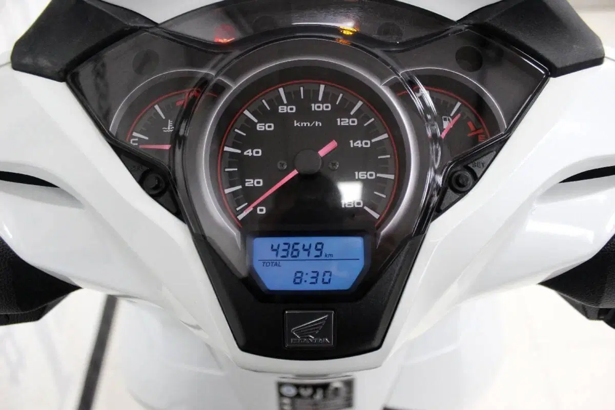 Honda SH 300 i ABS (2016 - 20) (6)