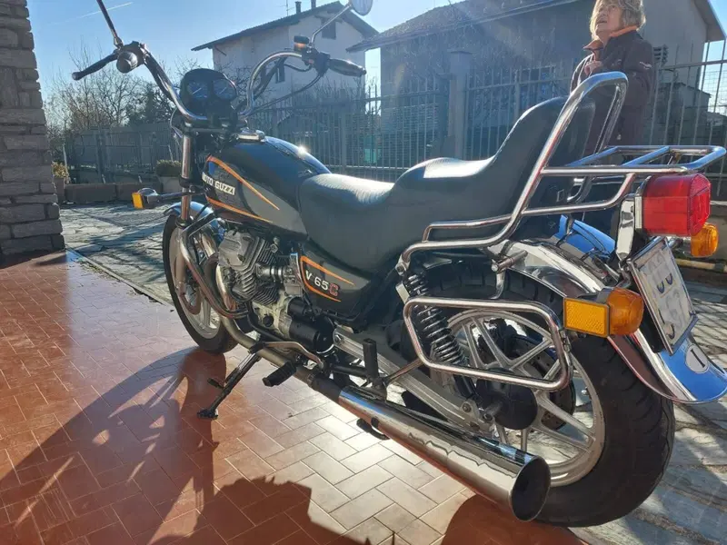 Moto Guzzi V65C  (8)