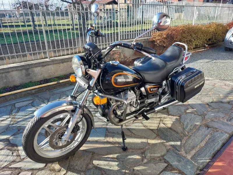 Moto Guzzi V65C  (10)