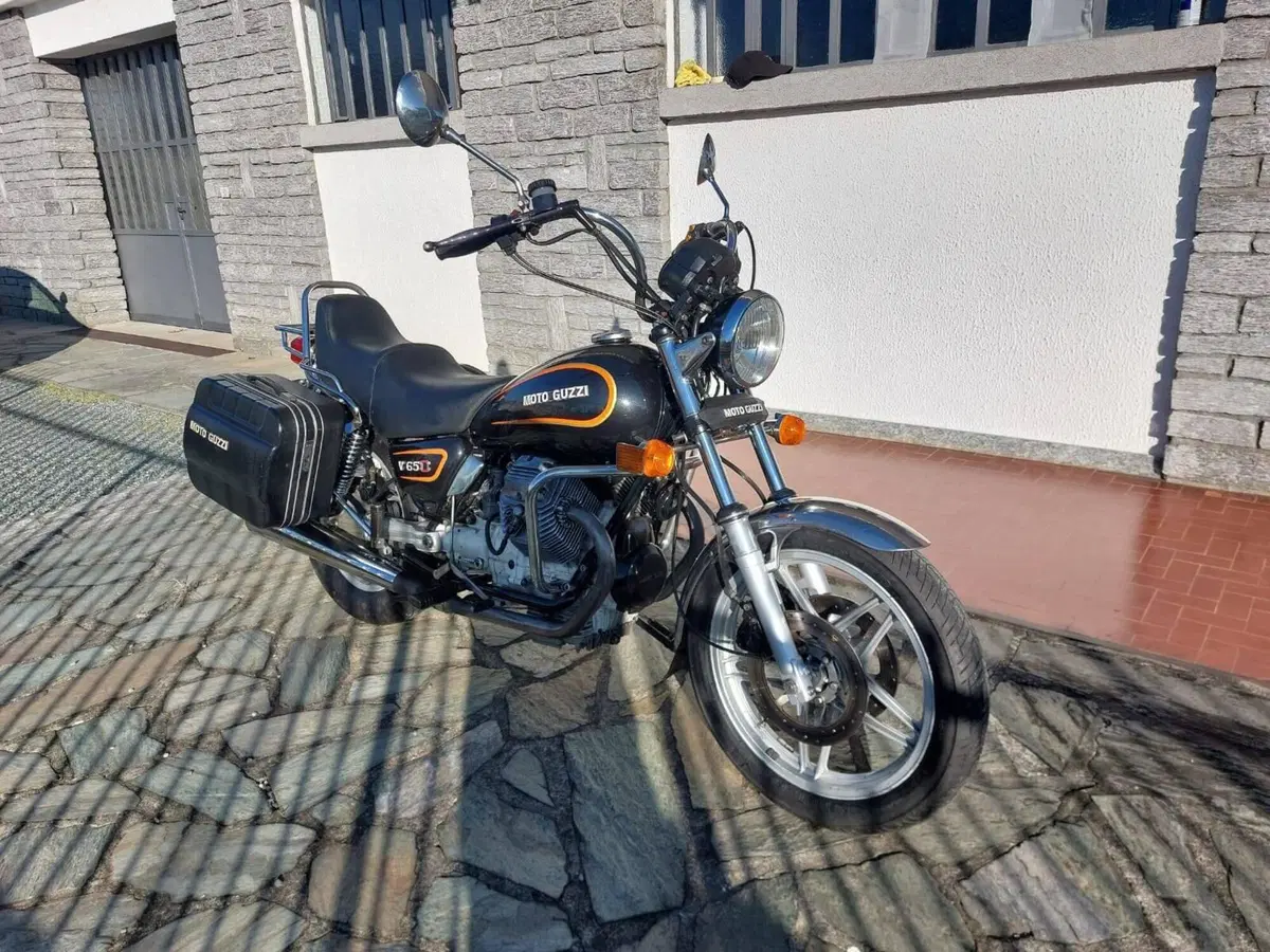 Moto Guzzi V65C  (11)
