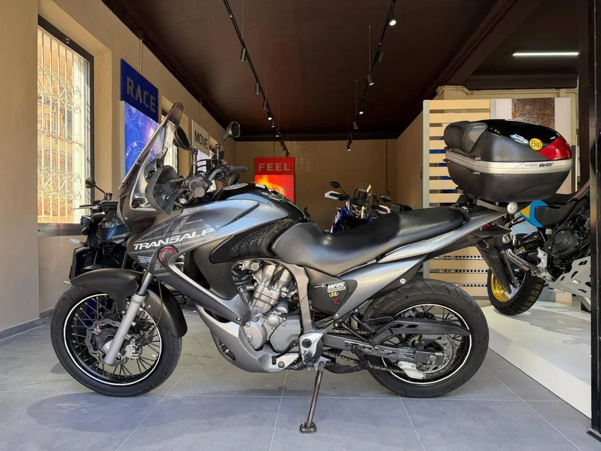 Honda Transalp XL 700 V (2007 - 2013) (2)