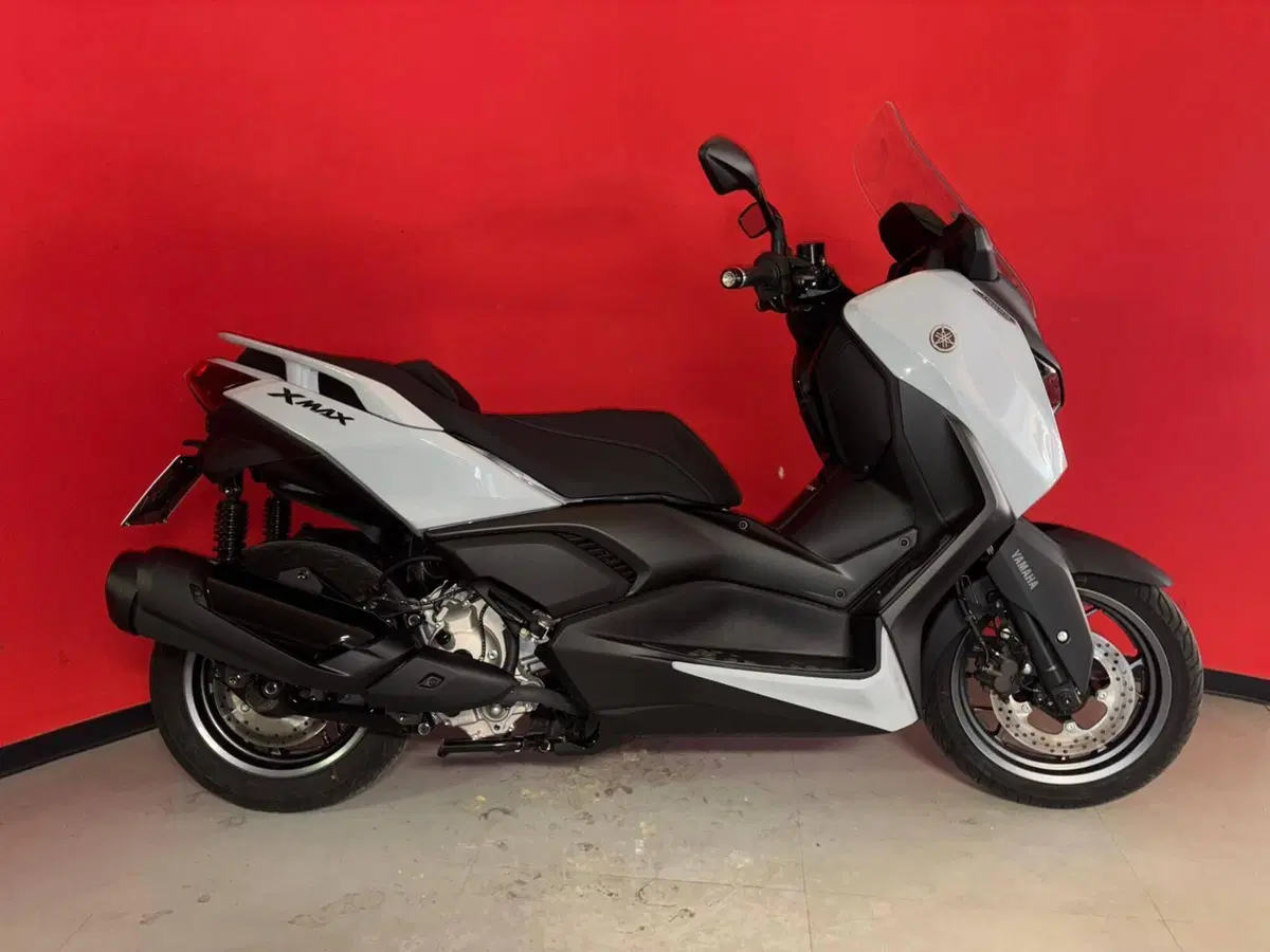 Yamaha X-Max 300 Tech Max (2025 - 26)
