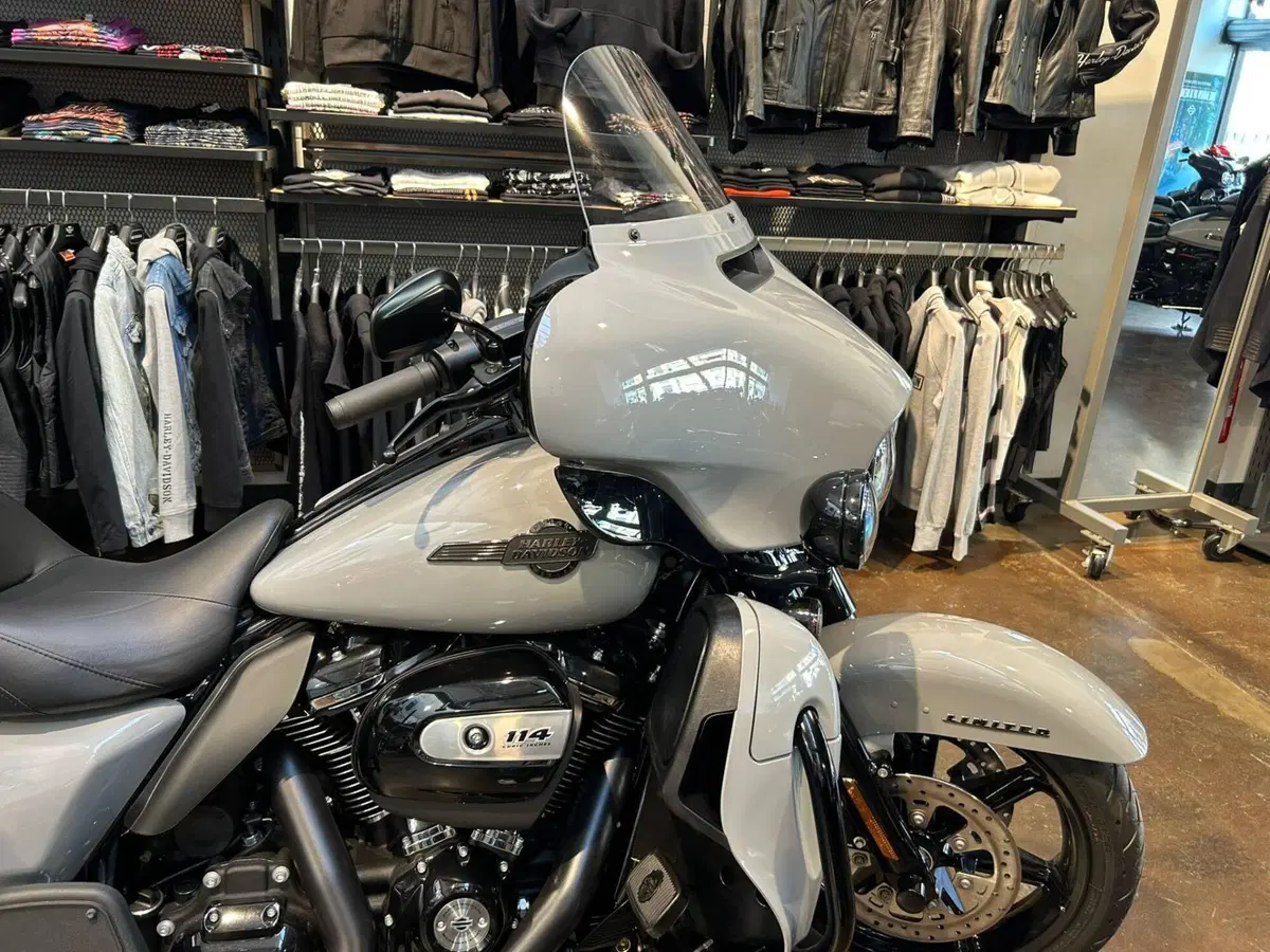 Harley-Davidson 114 Electra Glide Ultra Limited (2021 - 22) - FLHTK (3)