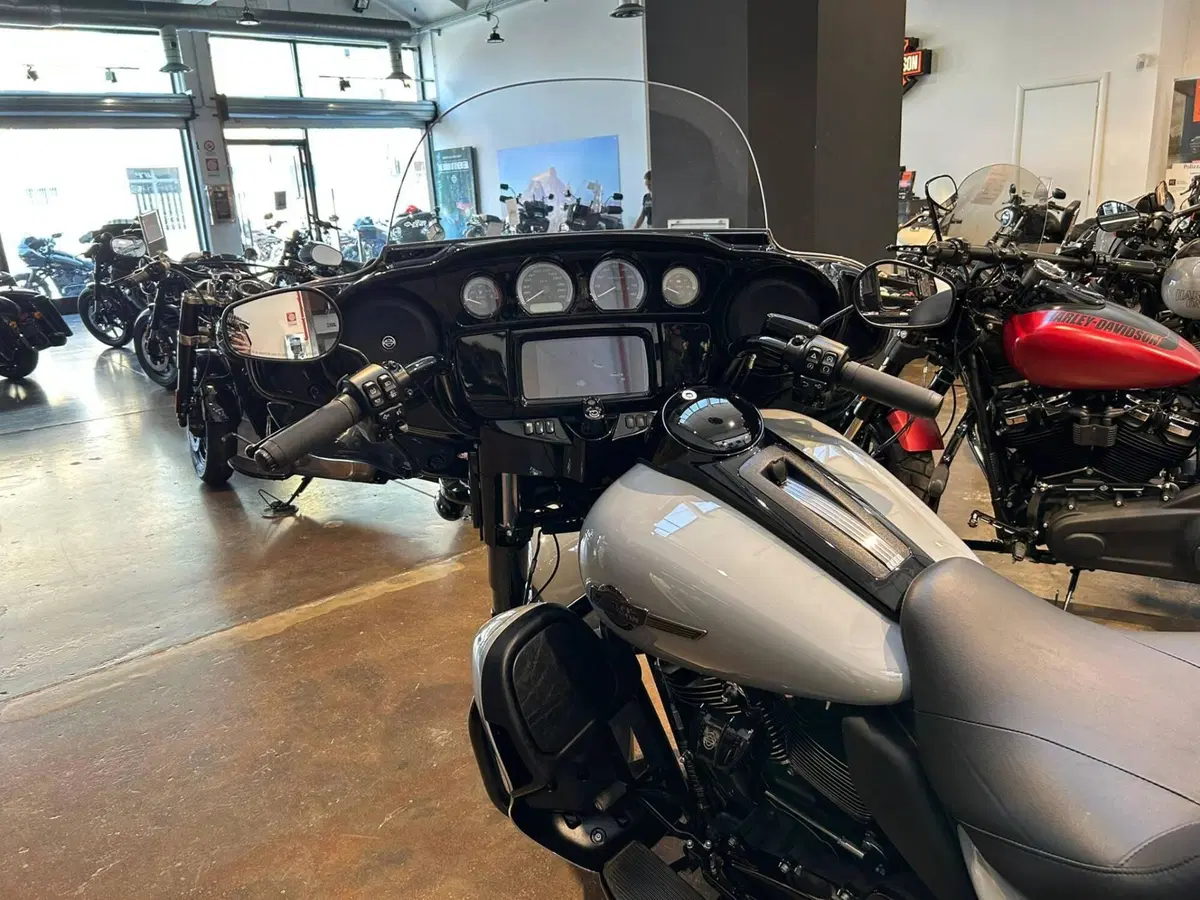 Harley-Davidson 114 Electra Glide Ultra Limited (2021 - 22) - FLHTK (9)