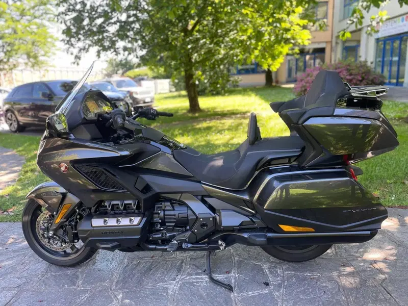 Honda GL 1800 Gold Wing Tour DCT & Airbag (2022 - 24)