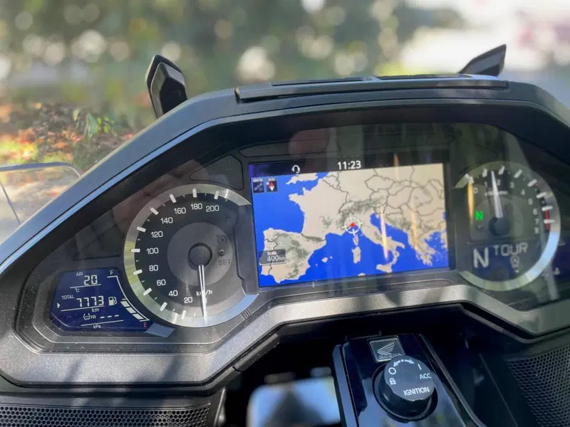 Honda GL 1800 Gold Wing Tour DCT & Airbag (2022 - 24) (10)
