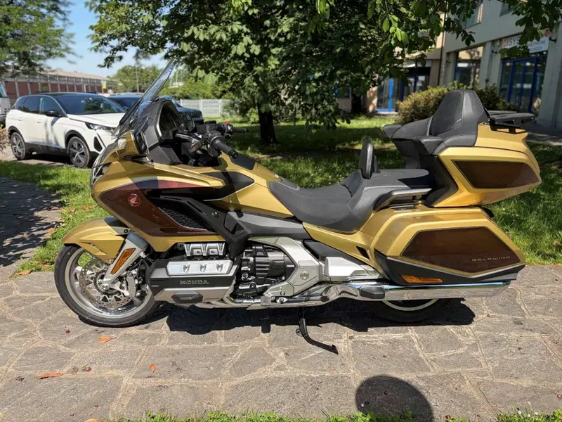 Honda GL 1800 Gold Wing Tour 50° Anniversario (2025 - 26)