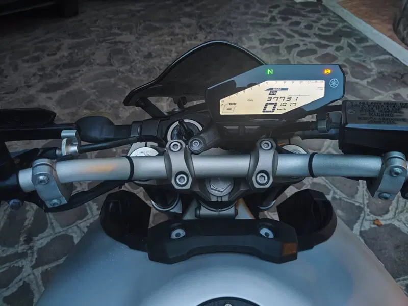 Yamaha MT-09 ABS (2013 - 15) (2)