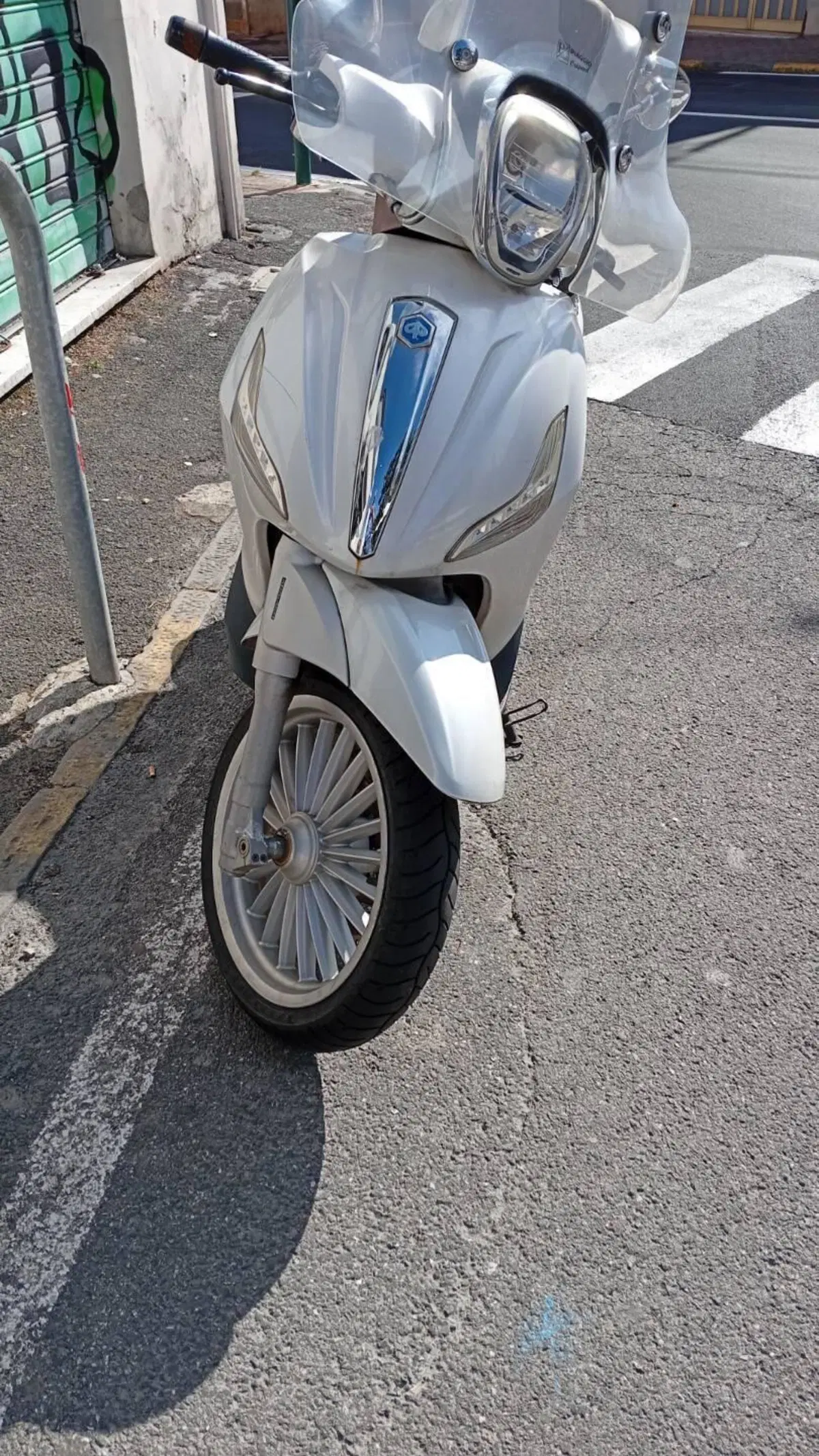 Piaggio Beverly 300 i.e. ABS-ASR (2016 - 20) (10)