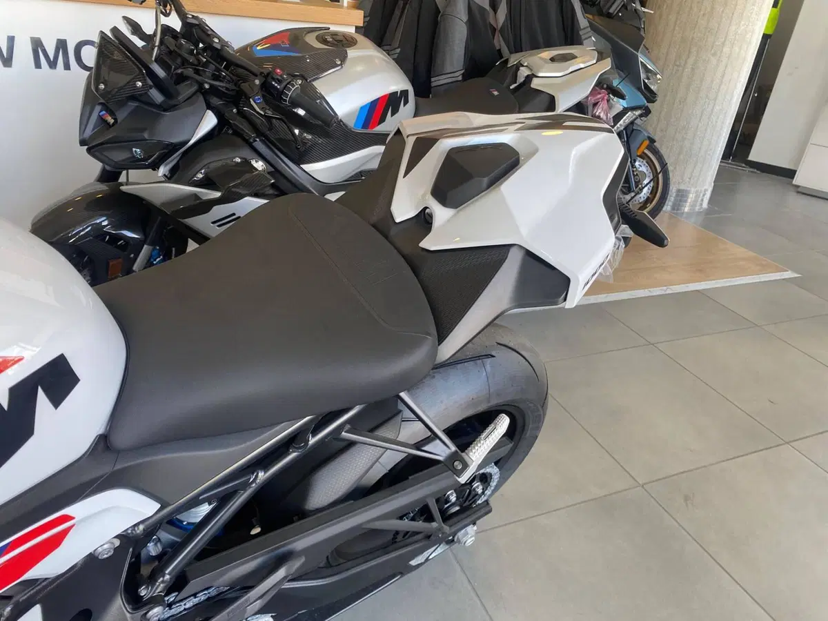 Bmw M 1000 RR (2025 - 26) (12)