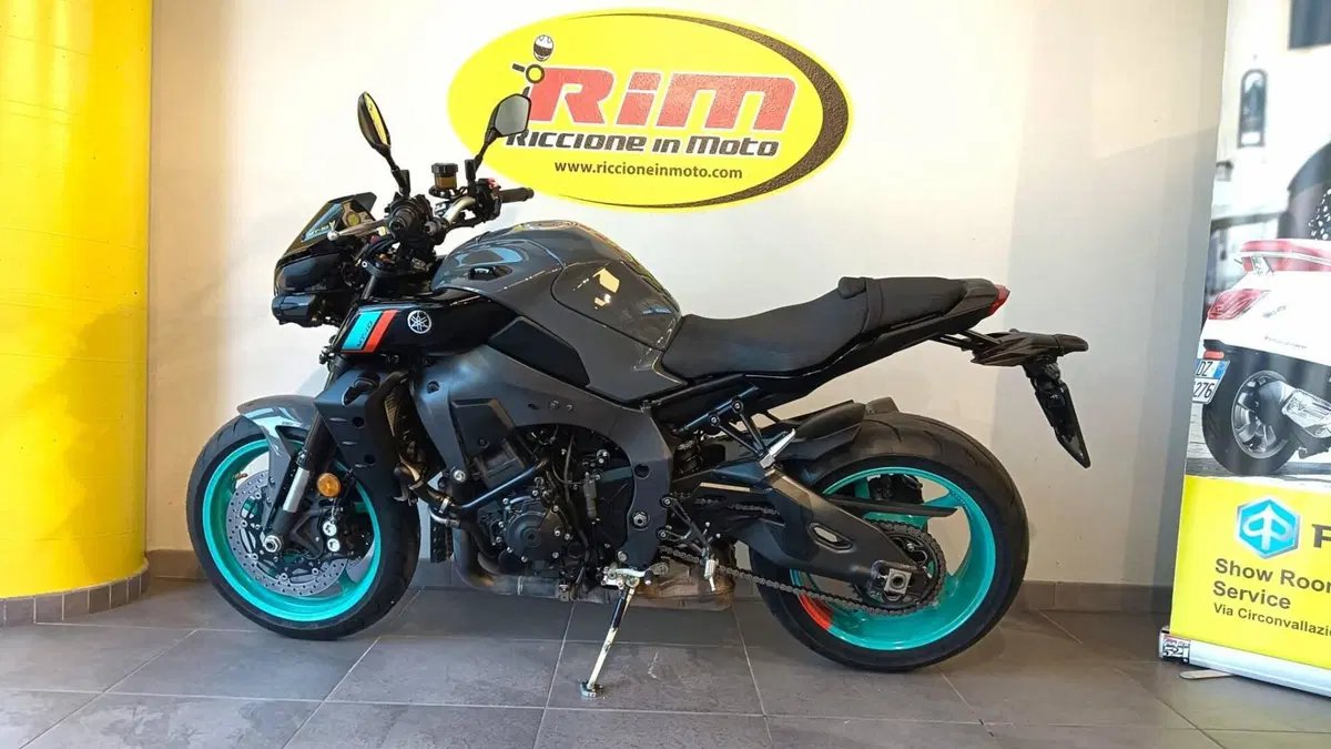 Yamaha MT-10 (2022 - 26) (3)