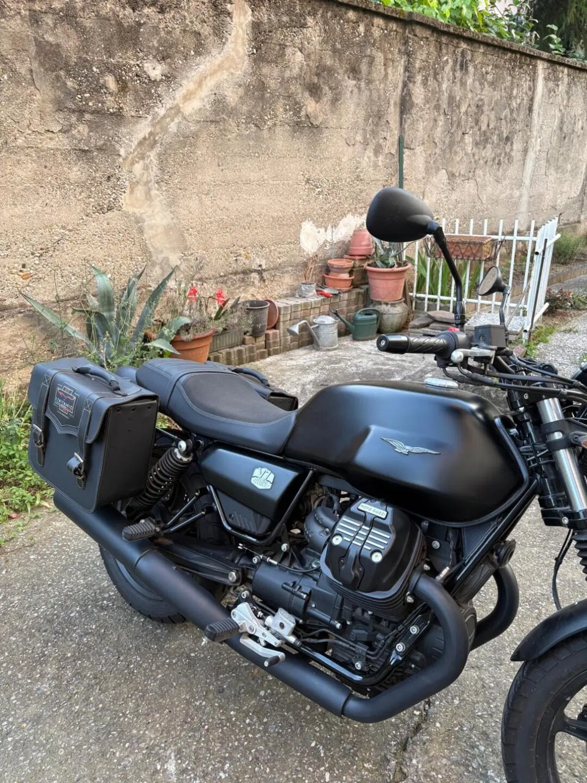 Moto Guzzi V7 Special (2021 - 24) (4)