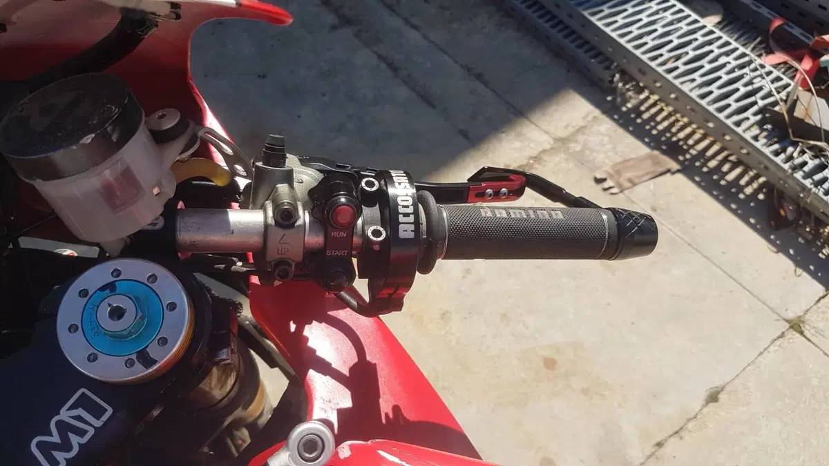 Ducati 1098 R (2007 - 11) (15)