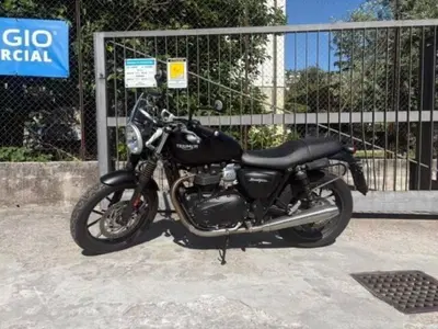 Triumph Street Twin 900 (2016) usata