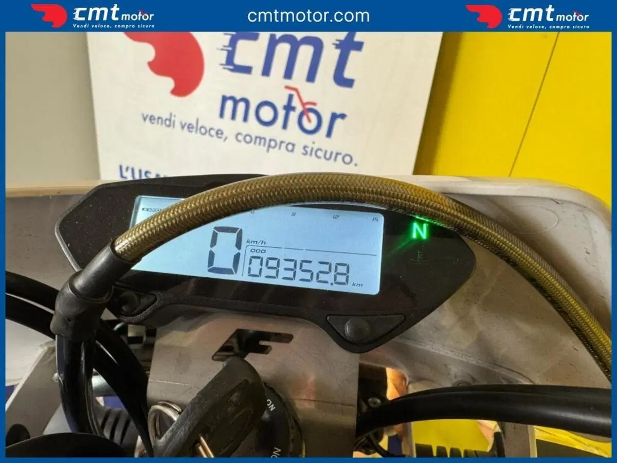 Fantic Motor XMF 125 Motard Performance 4t (2021 - 22) (5)