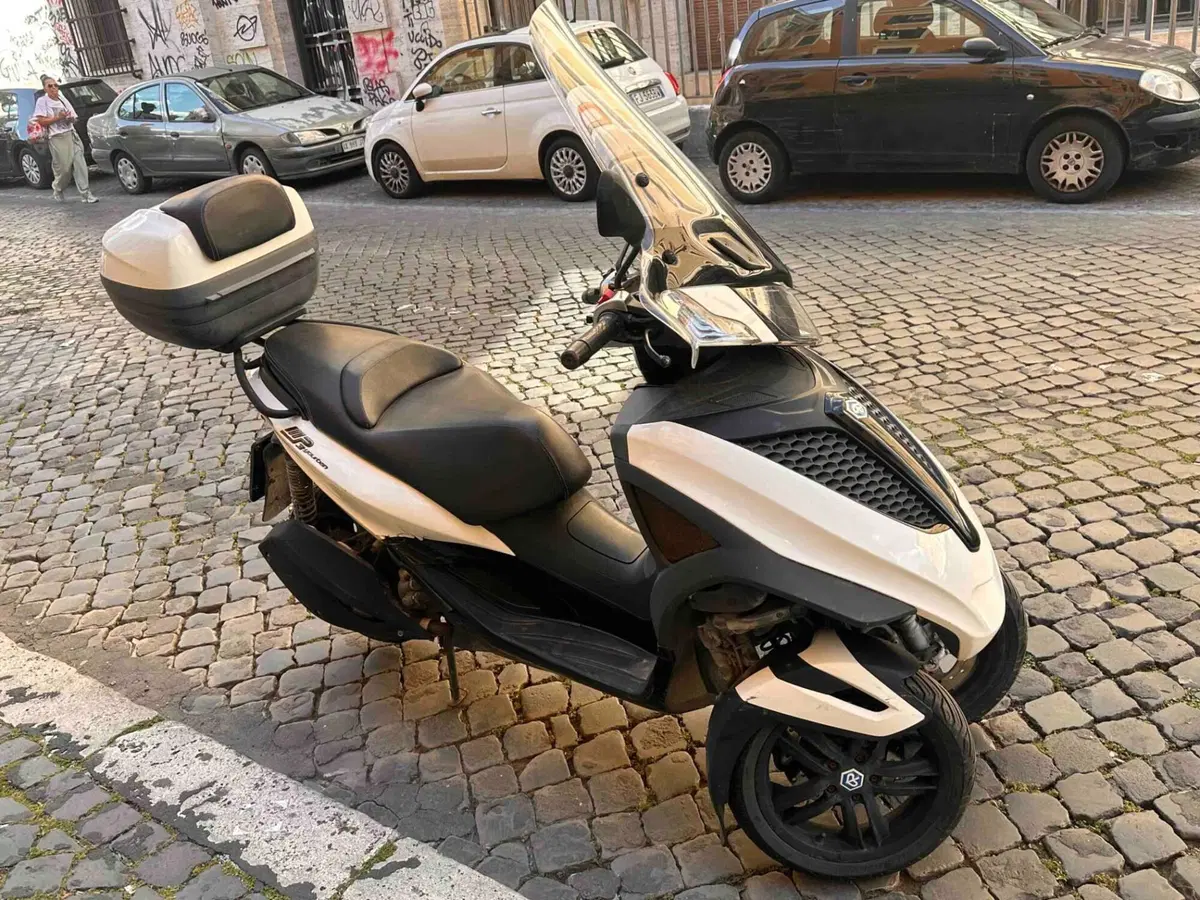 Piaggio Mp3 300 ie Yourban ERL (2011 - 17) (5)