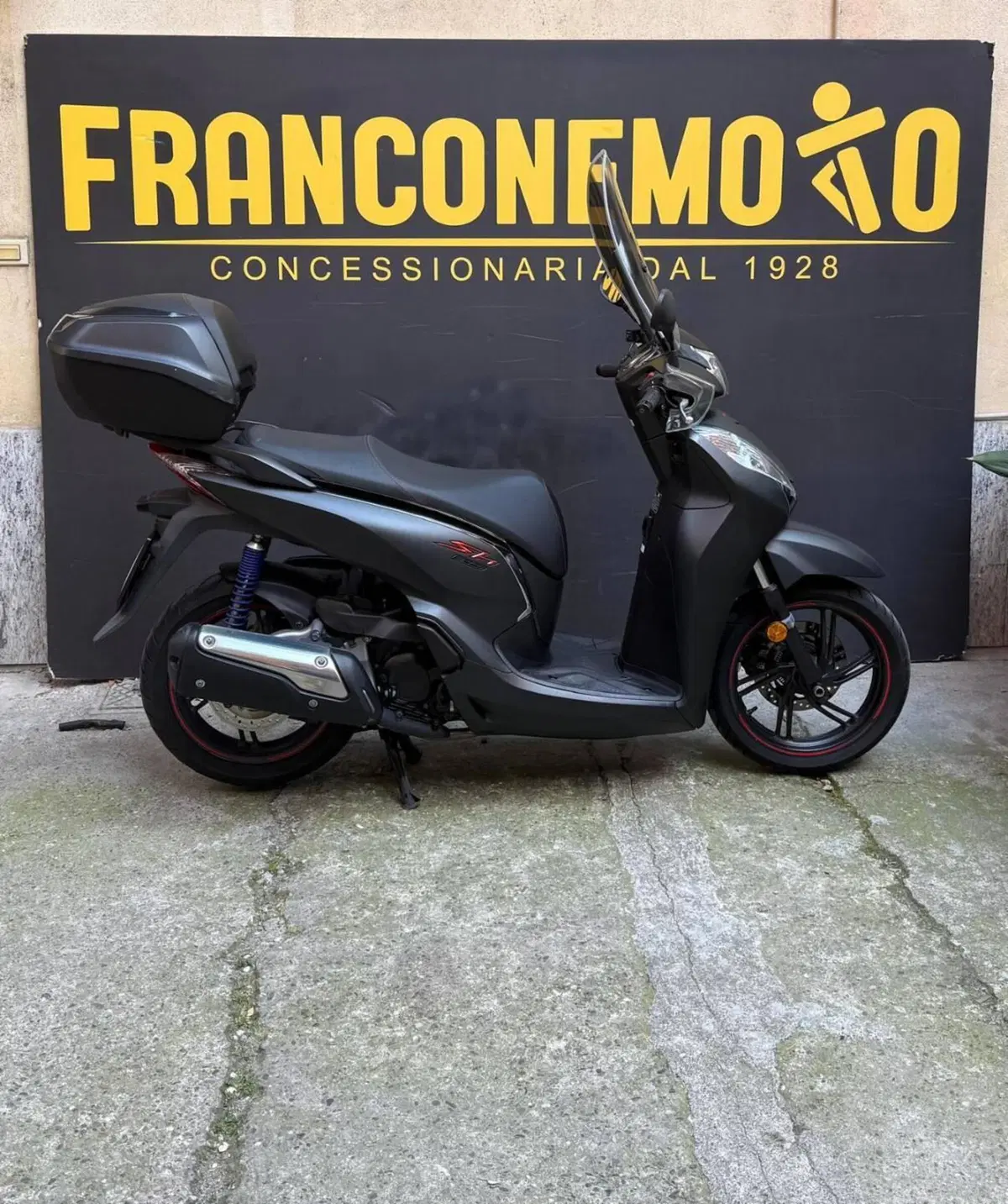 Honda SH 300 i Sport ABS (2018 - 20) (2)