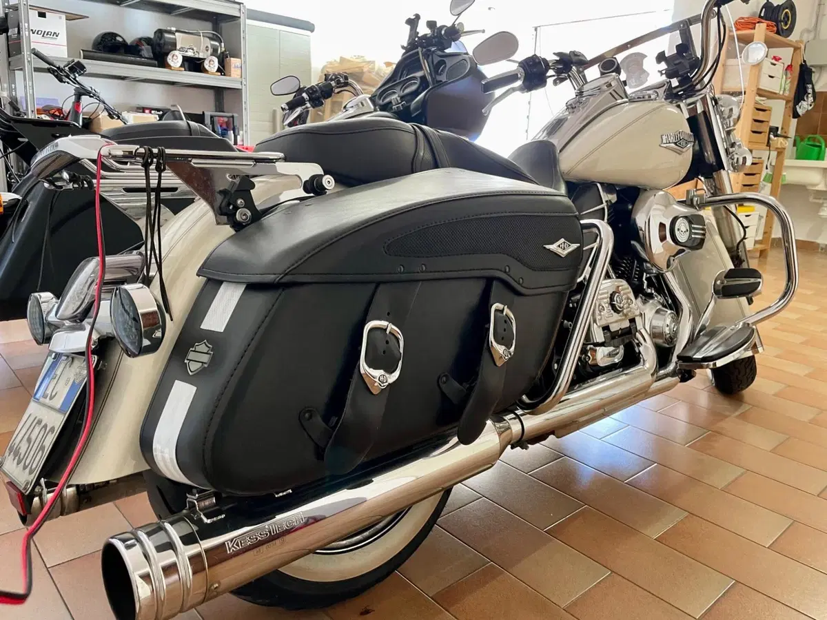 Harley-Davidson 103 Road King Classic (2014 - 16) - FLHRC (4)