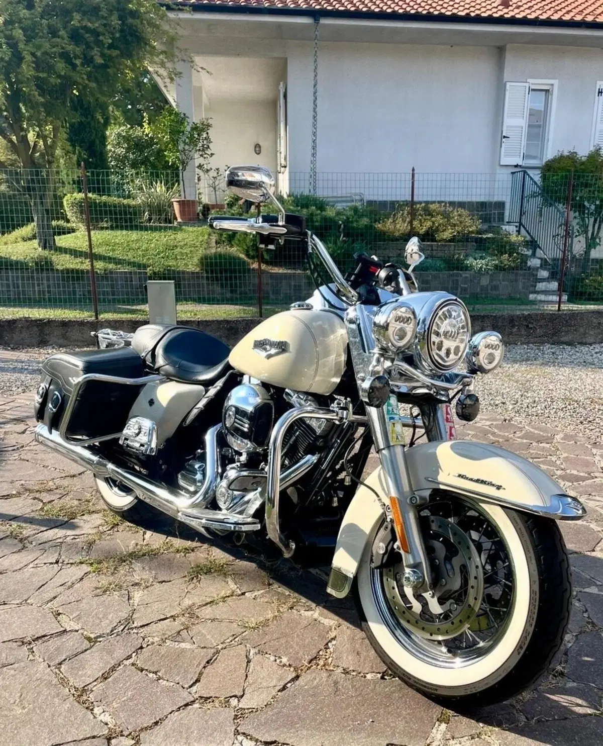 Harley-Davidson 103 Road King Classic (2014 - 16) - FLHRC (2)