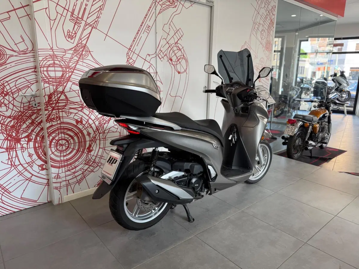 Honda SH 350 (2021 - 24) (3)