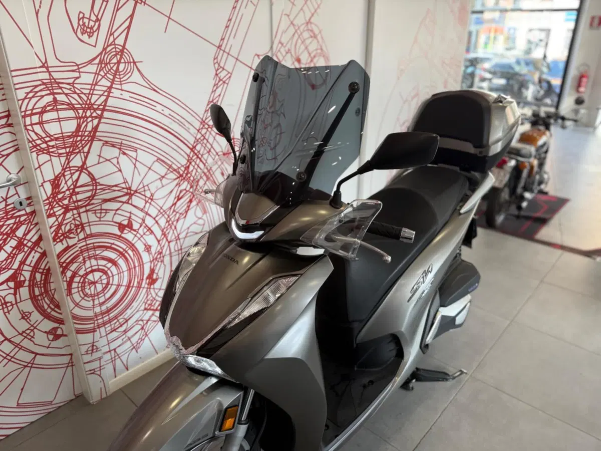 Honda SH 350 (2021 - 24) (14)
