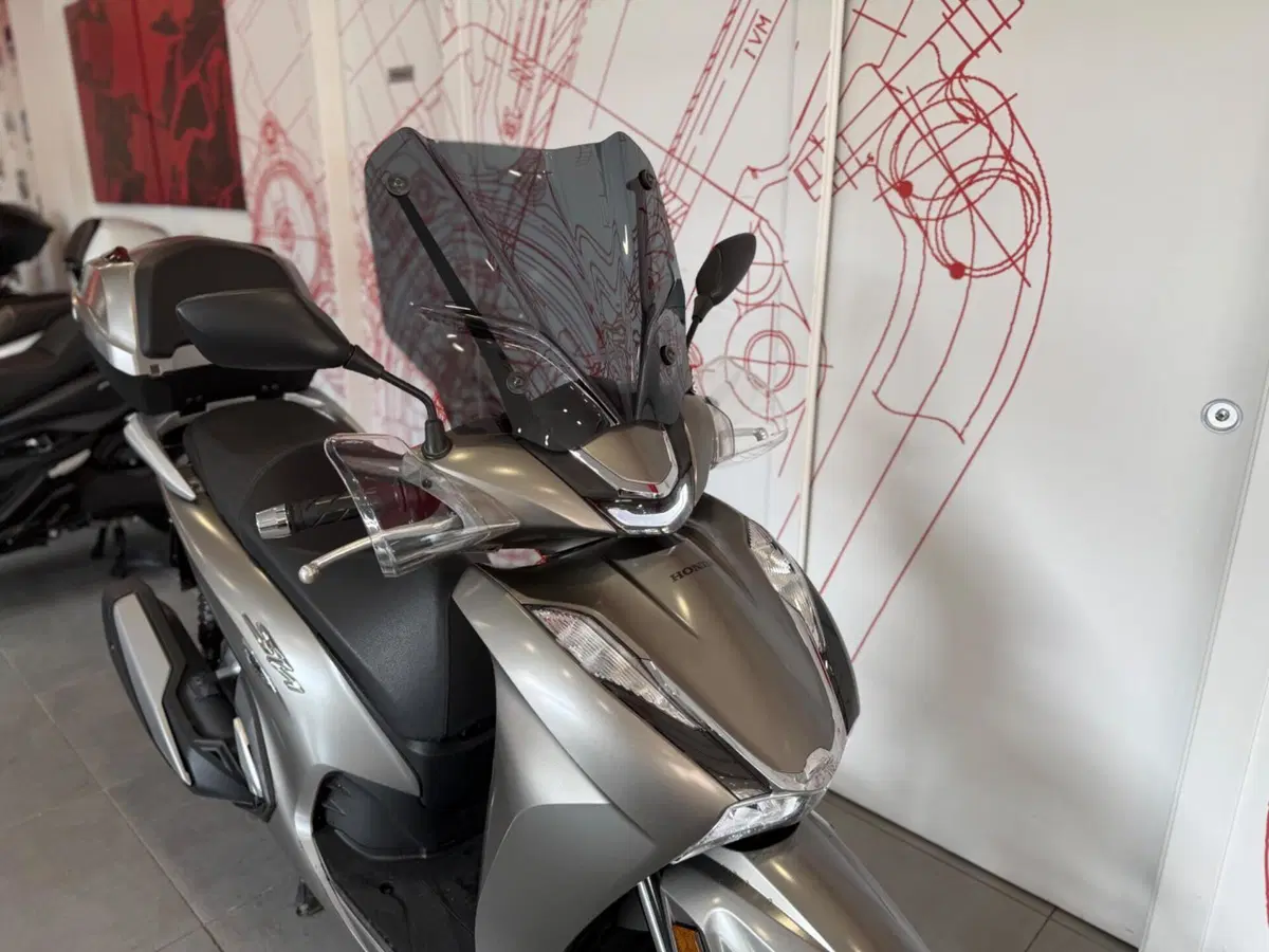 Honda SH 350 (2021 - 24) (10)