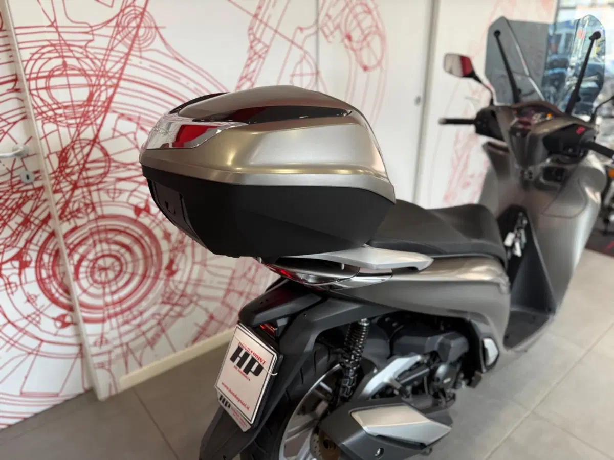 Honda SH 350 (2021 - 24) (12)