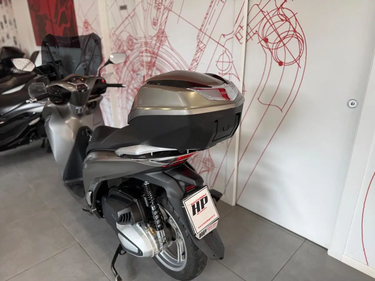 Honda SH 350 (2021 - 24) (16)