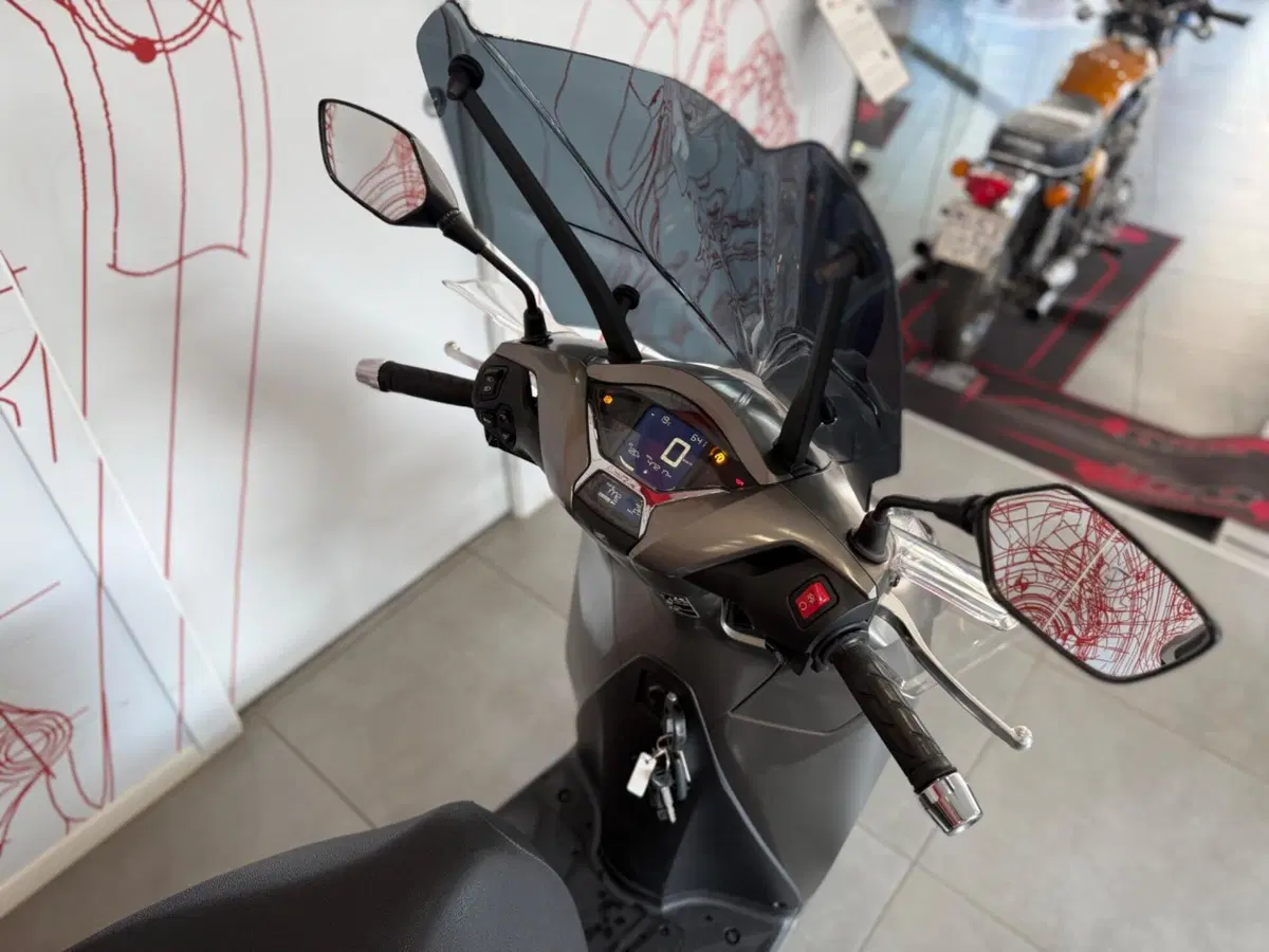 Honda SH 350 (2021 - 24) (8)