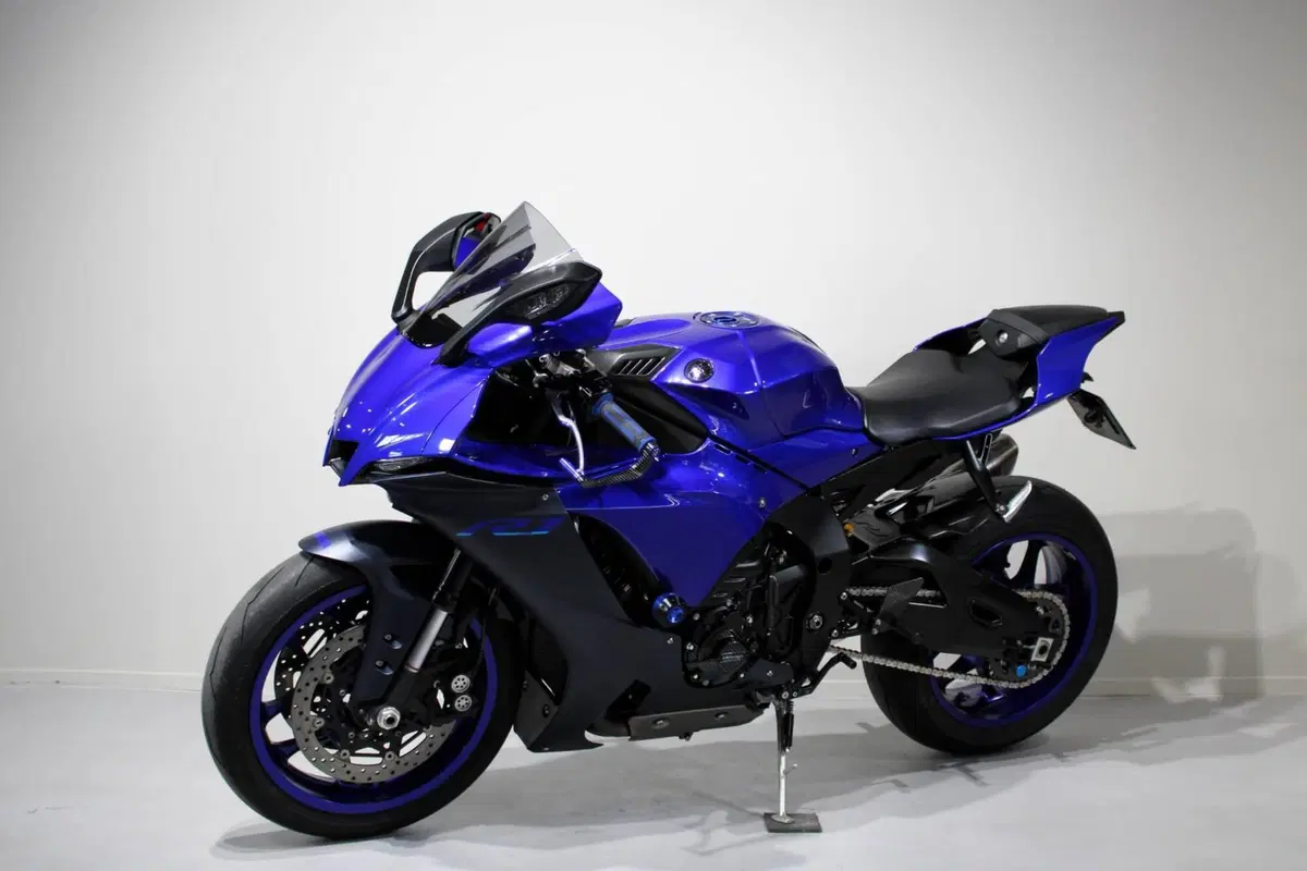 Yamaha YZF R1 (2020 - 25) (3)