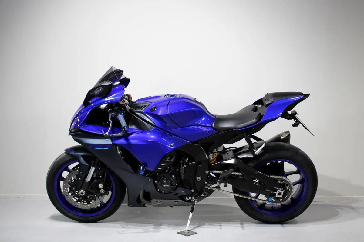 Yamaha YZF R1 (2020 - 25) (4)