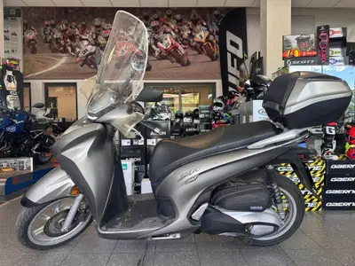 Honda SH 350 (2021 - 24) usata