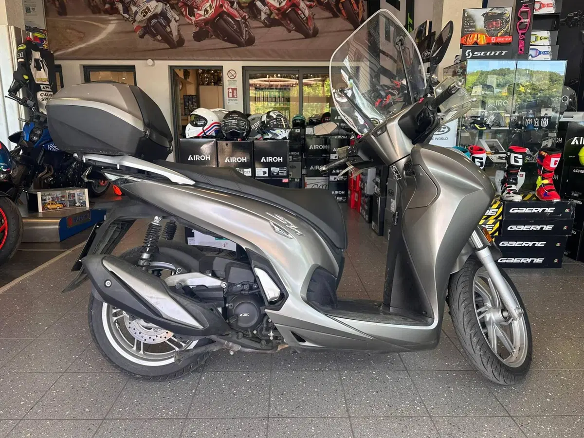Honda SH 350 (2021 - 24) (2)
