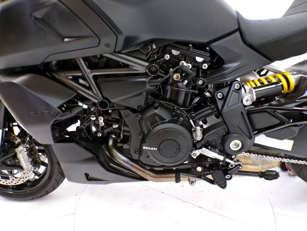 Ducati Diavel 1260 (2021 - 22) (7)