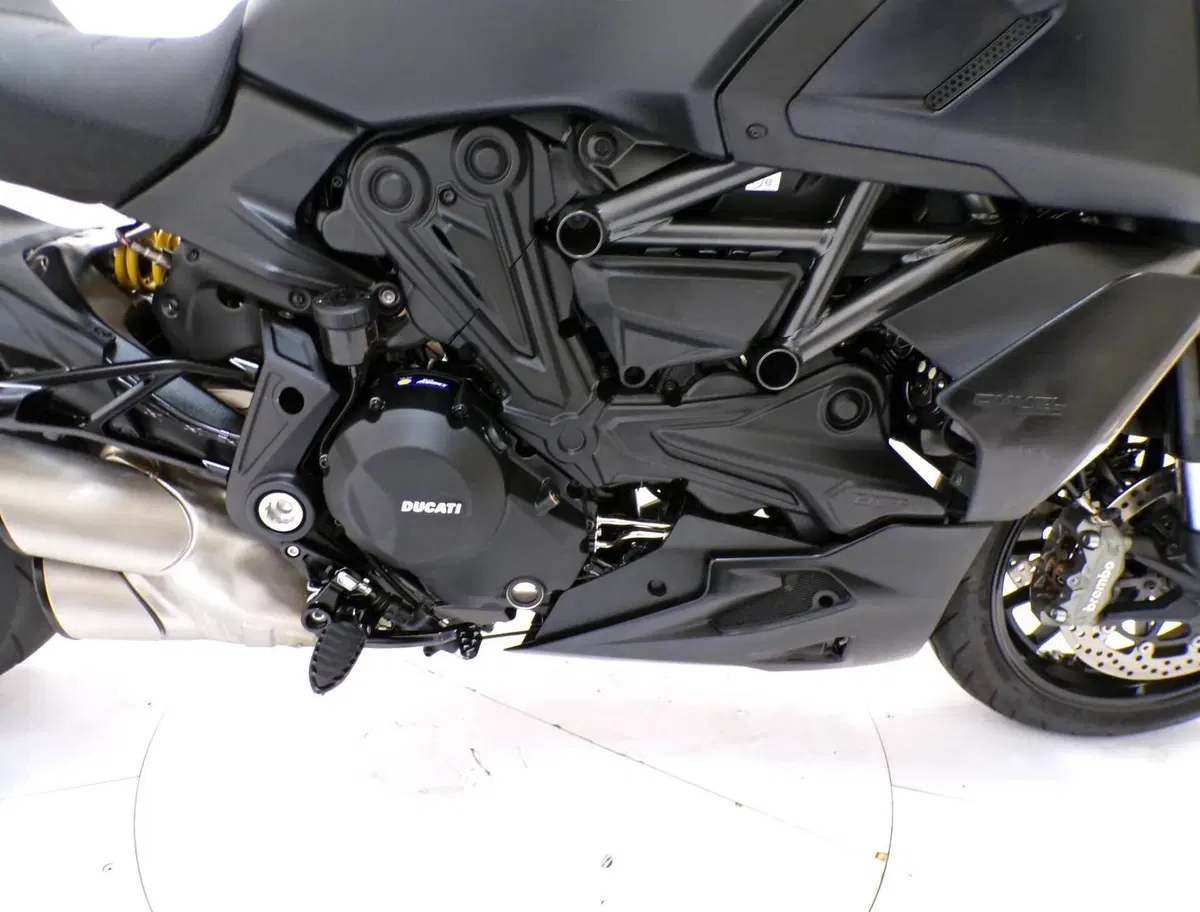 Ducati Diavel 1260 (2021 - 22) (8)