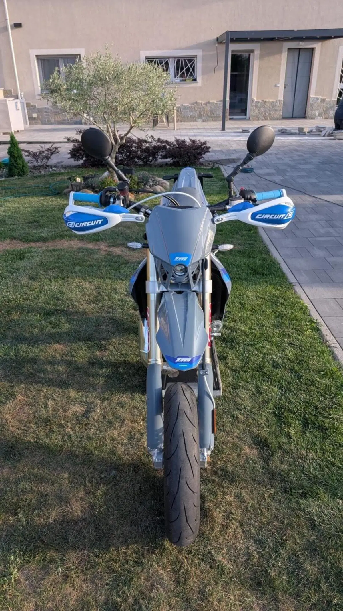 Tm Moto EN 125 ES Fi 2T (2025) (3)
