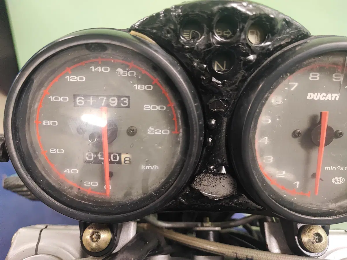 Ducati Monster 600 (1994 - 02) (6)