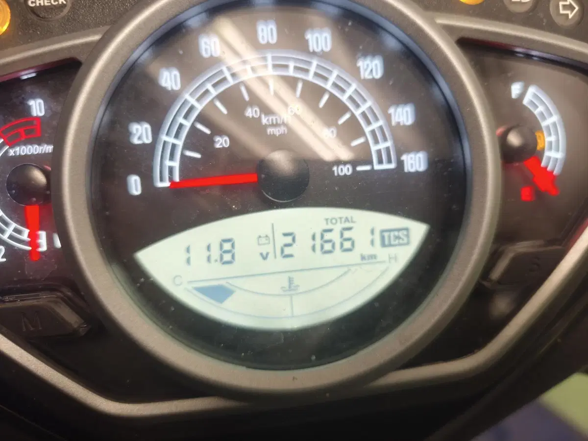 Sym HD 300 (2021 - 25) (6)