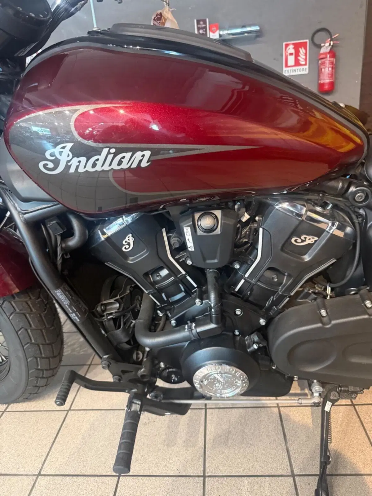 Indian Scout 1250 Classic Limited + Tech (2025 - 26) (3)