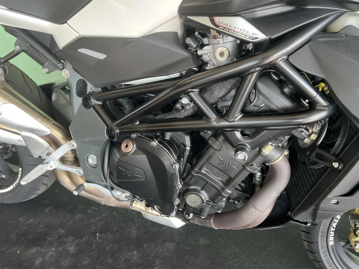 MV Agusta Brutale 920 (2011 - 12) (9)