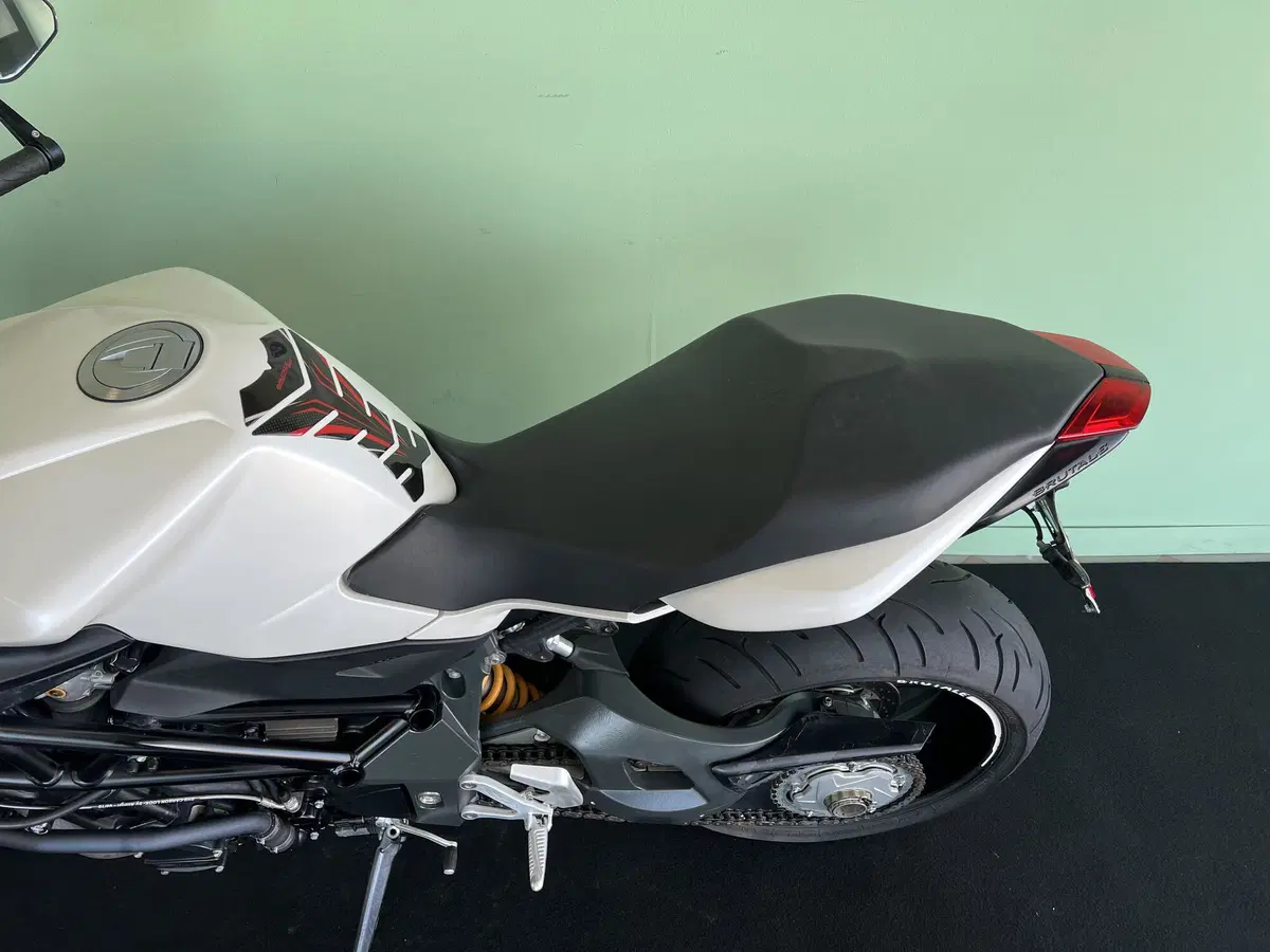 MV Agusta Brutale 920 (2011 - 12) (11)