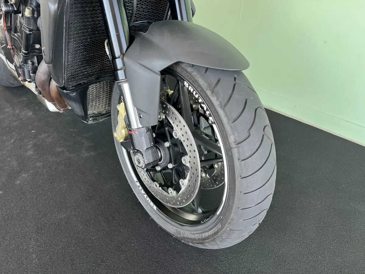 MV Agusta Brutale 920 (2011 - 12) (13)