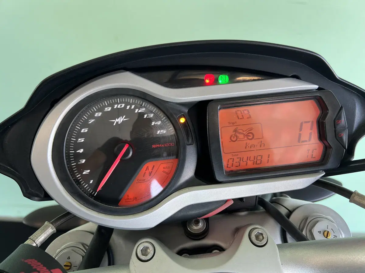 MV Agusta Brutale 920 (2011 - 12) (19)