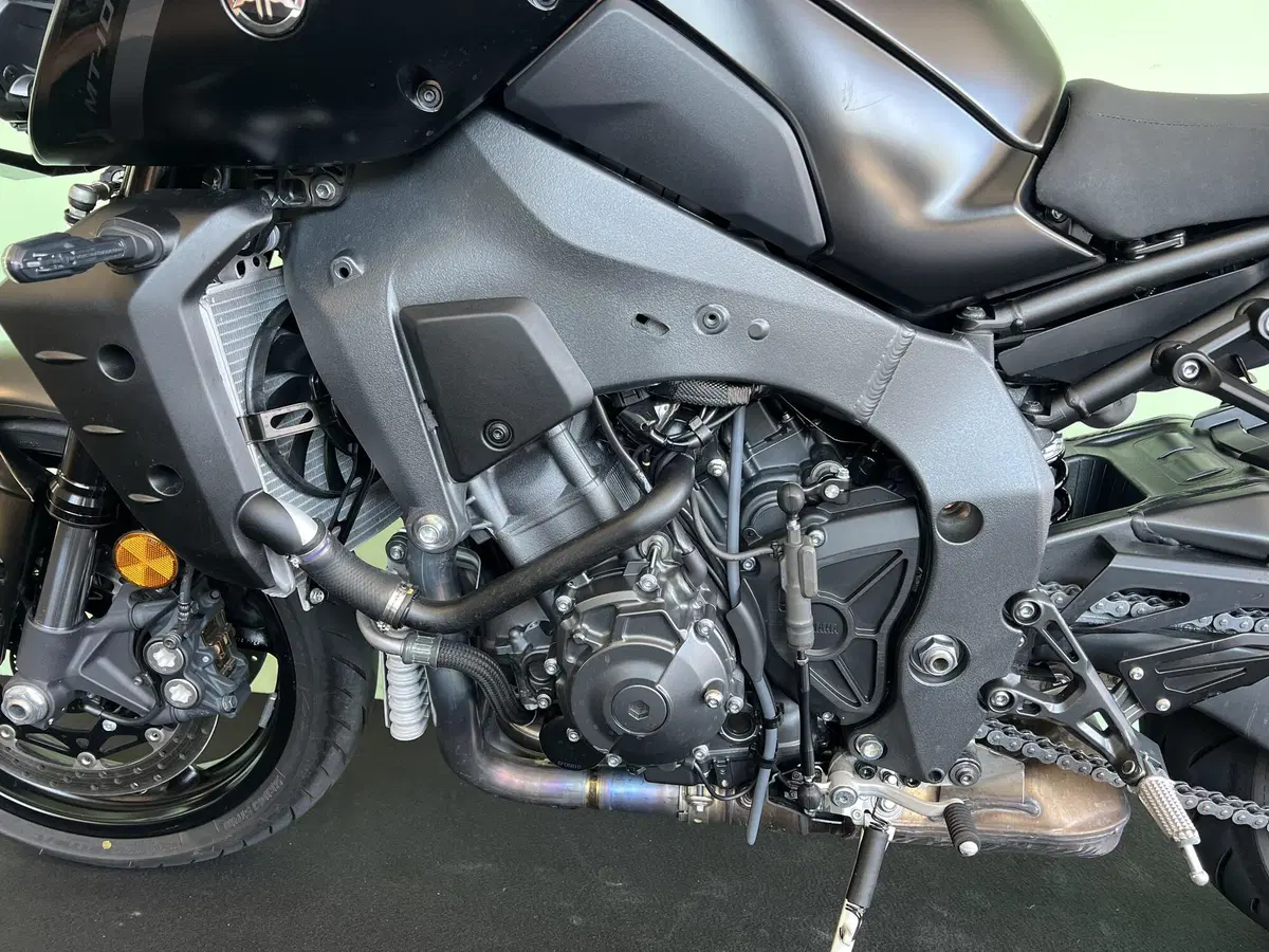 Yamaha MT-10 (2022 - 26) (12)